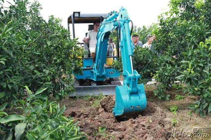 小型挖掘機(jī)的用途